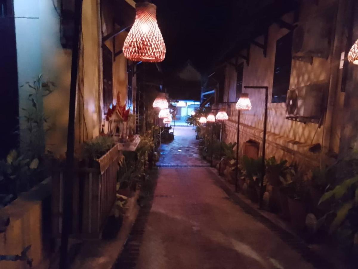 Funny Backpacker Hostel หลวงพระบาง ภายนอก รูปภาพ
